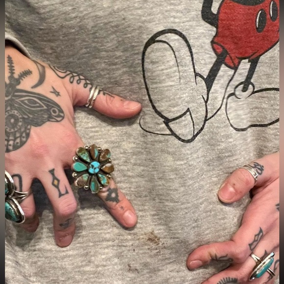 Vintage Mickey Mouse sweatshirt - Picture 2 of 4